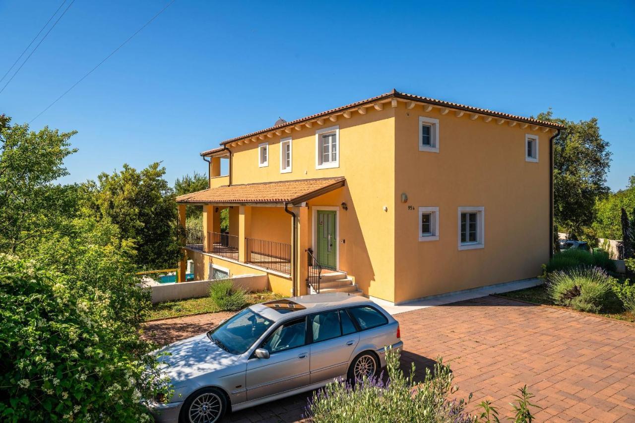 Villa Ari 8+2 Krnica