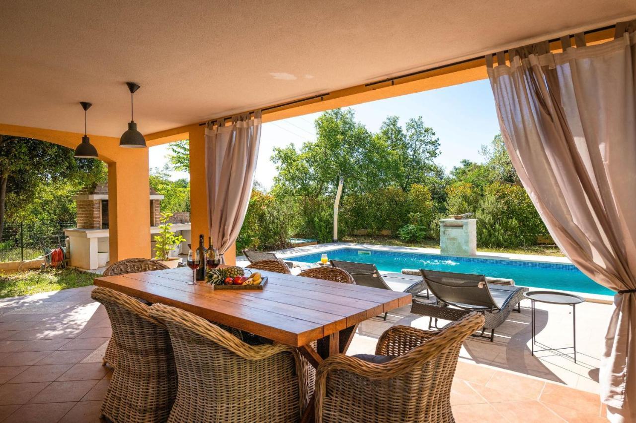 Villa Ari 8+2 Krnica